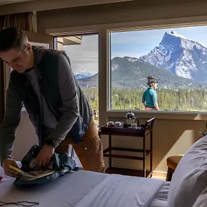 https://juniper-hotel.banff-hotel.com